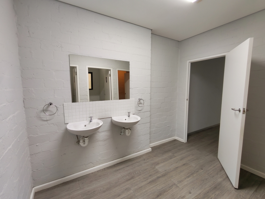 To Let Commercial Property for Rent in Firgrove Western Cape